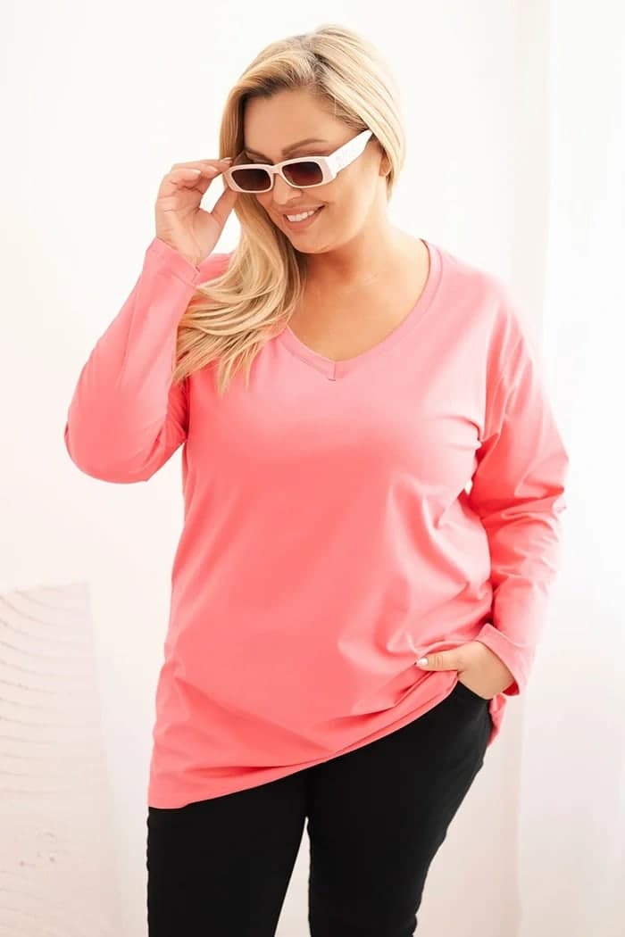 Bluzka damska bawełniana z dekoltem V Plus Size Cortesia, barva Růžová