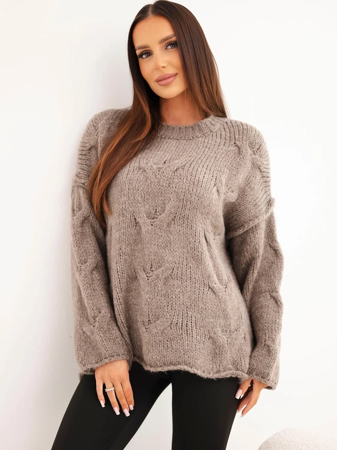 Sweter damski akrylowy luźny fason Ubalda, barva Fango