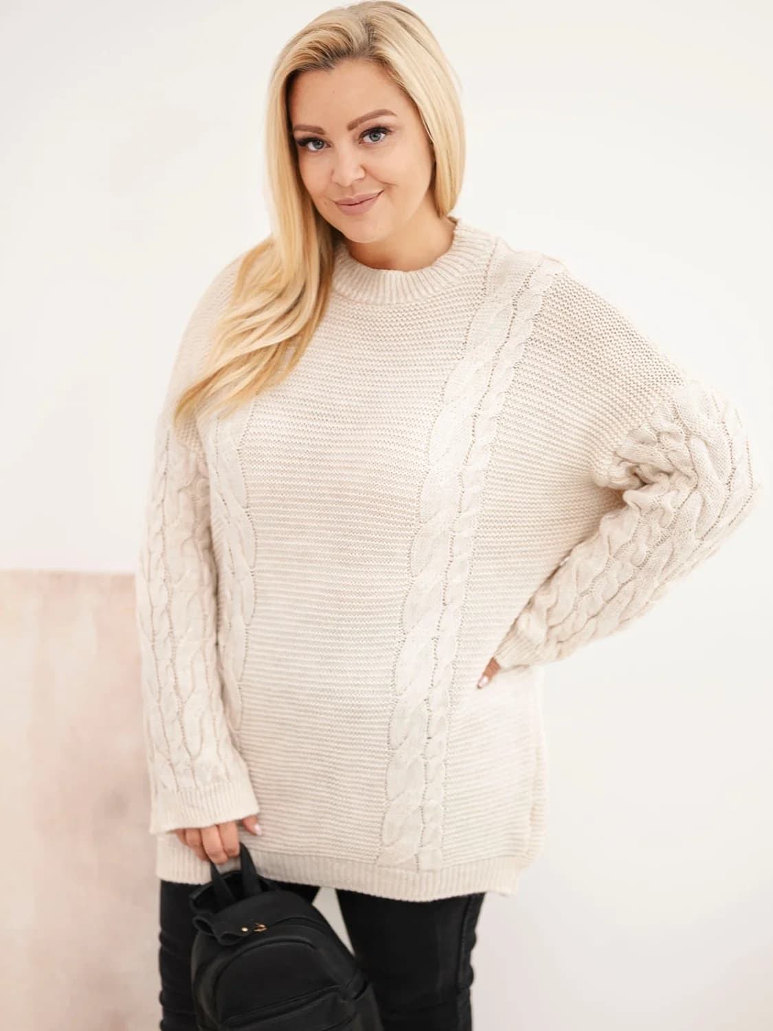 Dámský akrylový svetr oversize s copánkovým vzorem Passiflora, barva Béžový